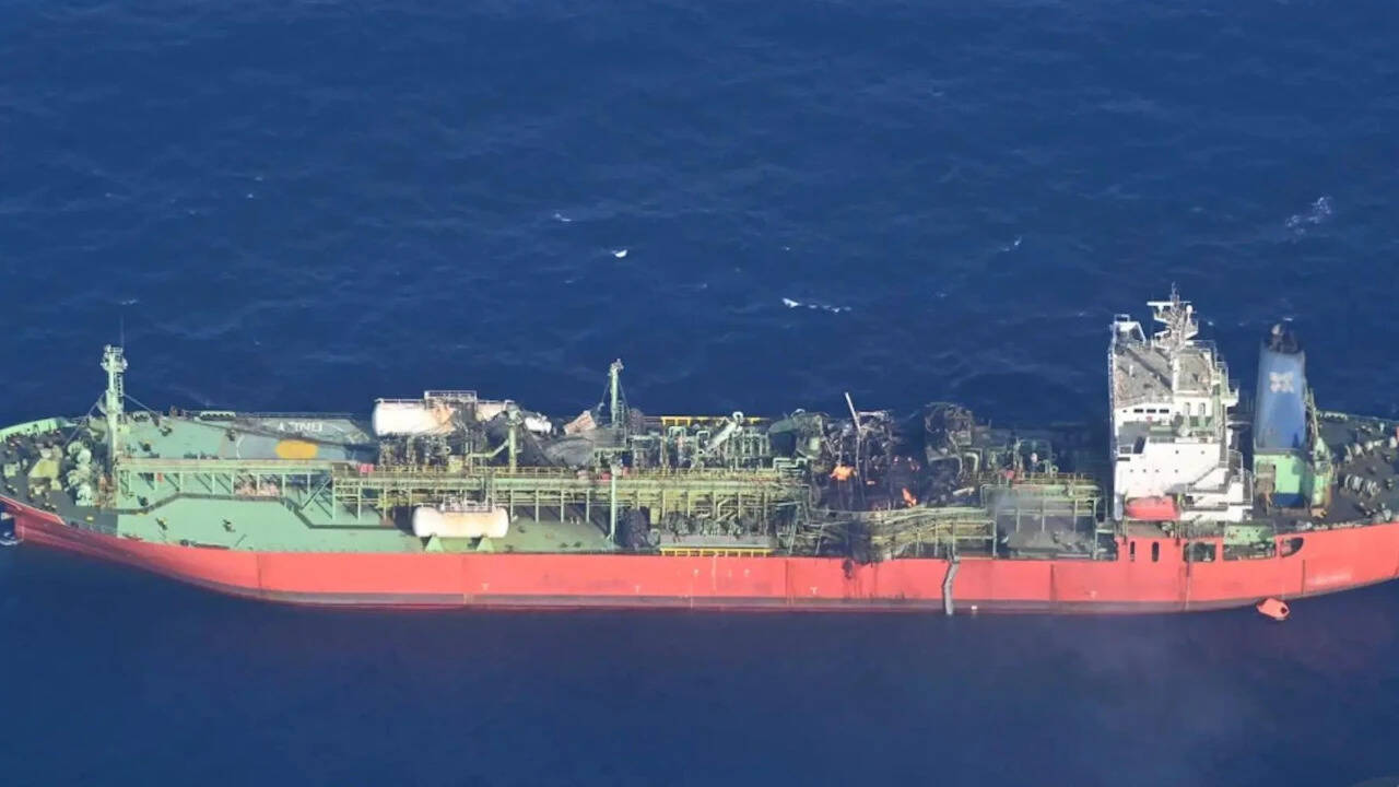 Chemical tanker vessel at sea representing the Asana boarding in the Gulf of Aden