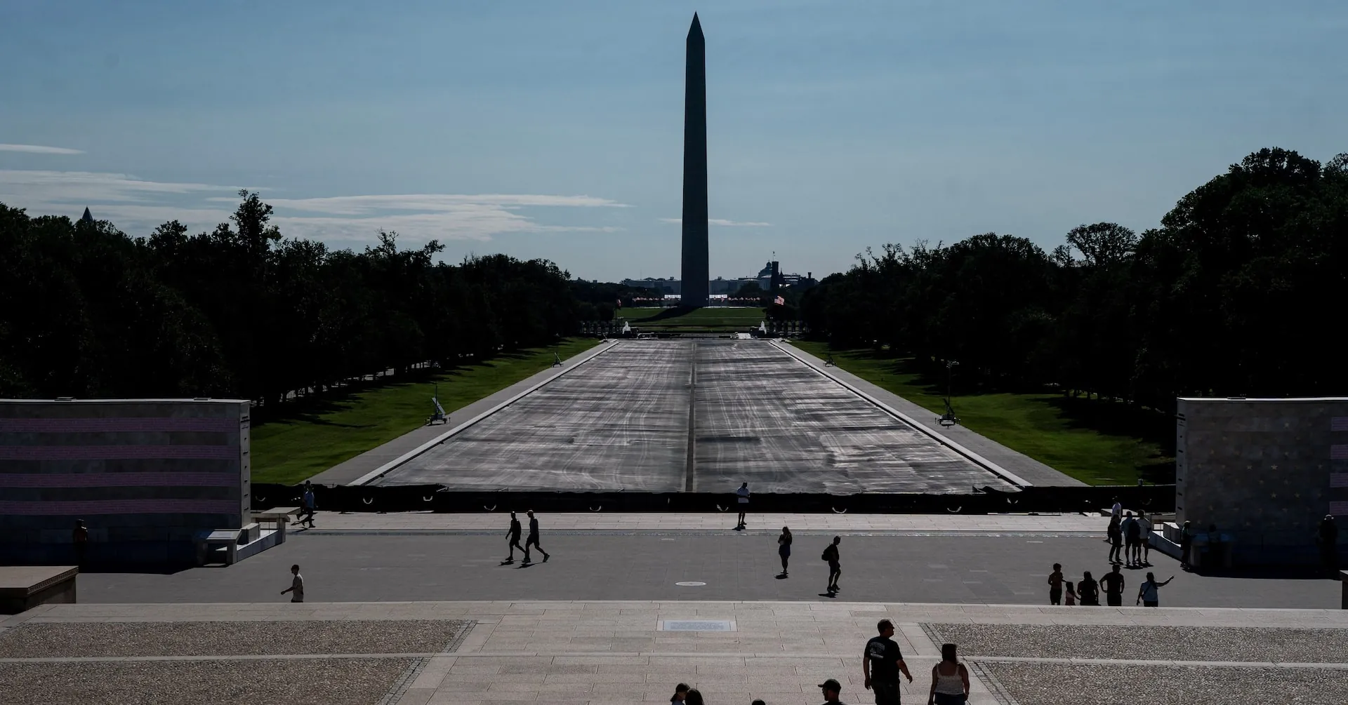 Lincoln Memorial Reflecting Pool bed and liner exposed during repair work