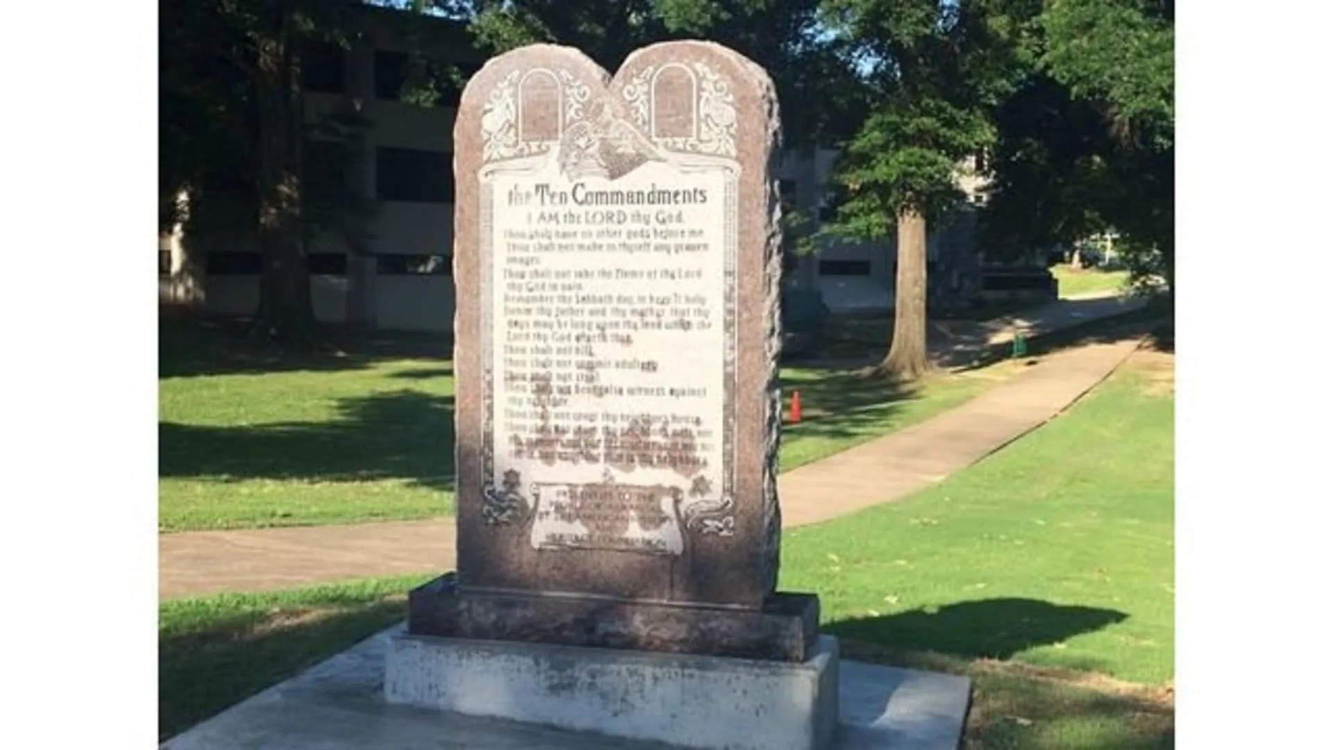 Arkansas Ten Commandments Monument Appeal Looms in Eighth Circuit